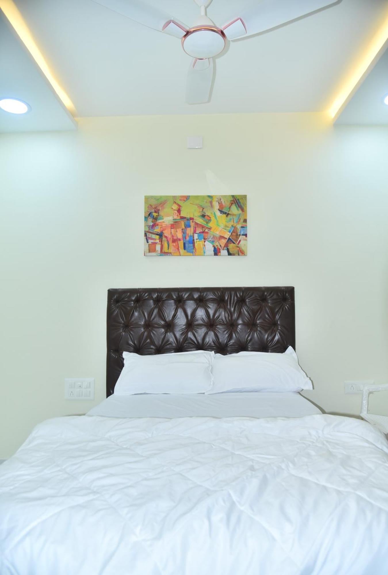 The Paradise Guest Inn Неллуру Экстерьер фото